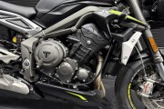 TRIUMPH STREET TRIPLE 765