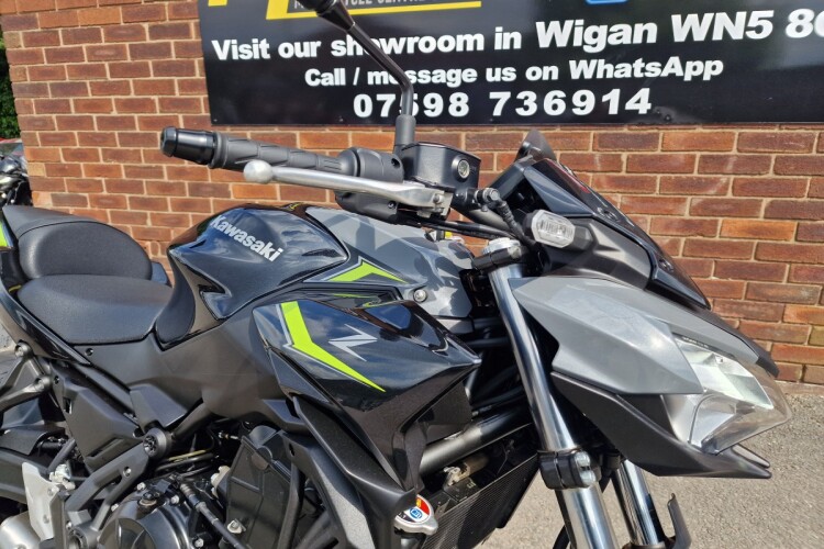 KAWASAKI Z650