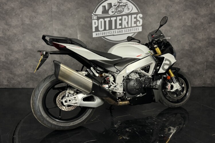 APRILIA TUONO 1100 V4