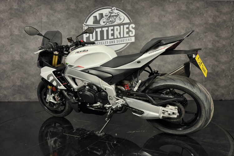 APRILIA TUONO 1100 V4