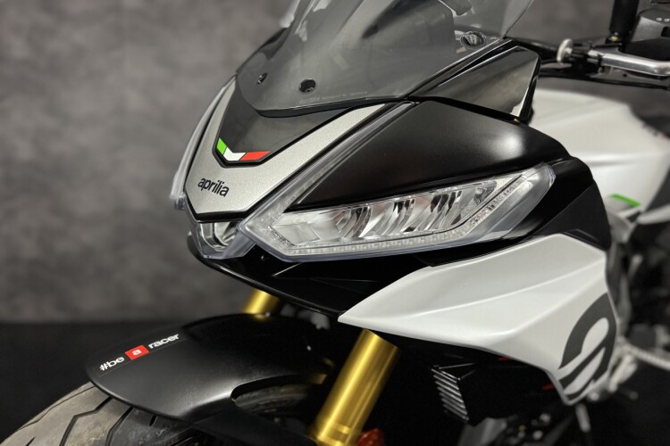 APRILIA TUONO 1100 V4