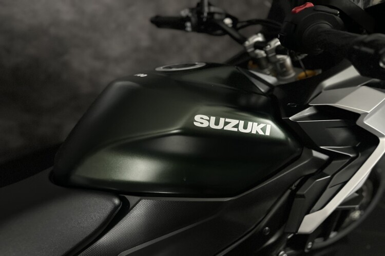 SUZUKI GSX-S1000GX