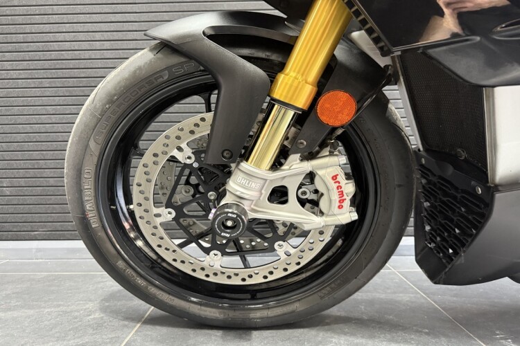 APRILIA TUONO 1100 V4