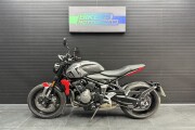 TRIUMPH TRIDENT 660