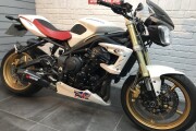 TRIUMPH STREET TRIPLE 675