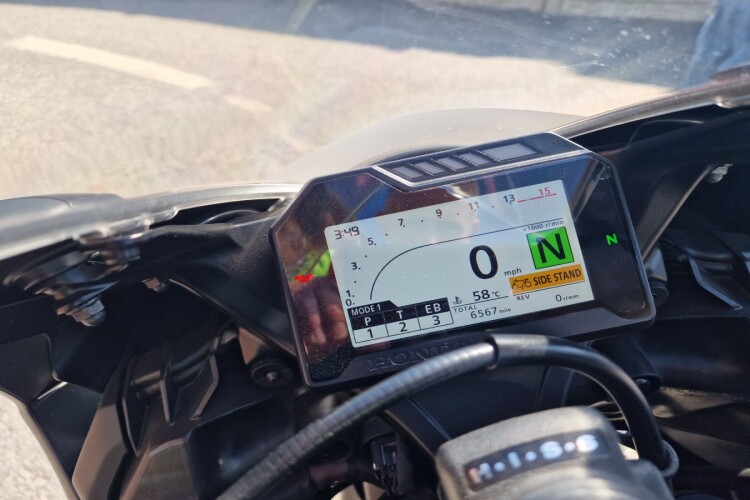 HONDA CBR1000RR FIREBLADE