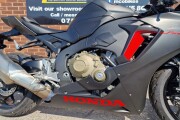 HONDA CBR1000RR FIREBLADE