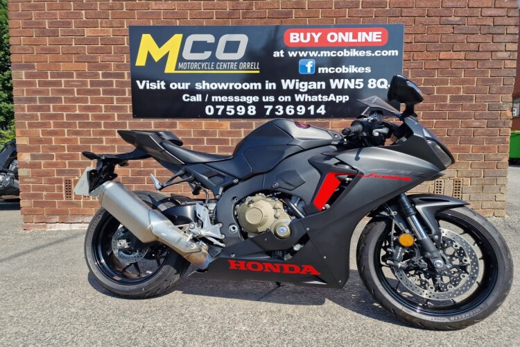 HONDA CBR1000RR FIREBLADE