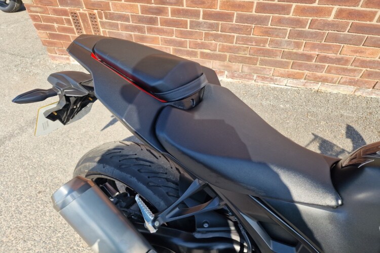 HONDA CBR1000RR FIREBLADE