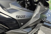 SUZUKI GSX-8R