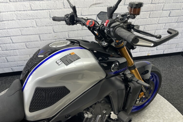 YAMAHA MT-09 SP