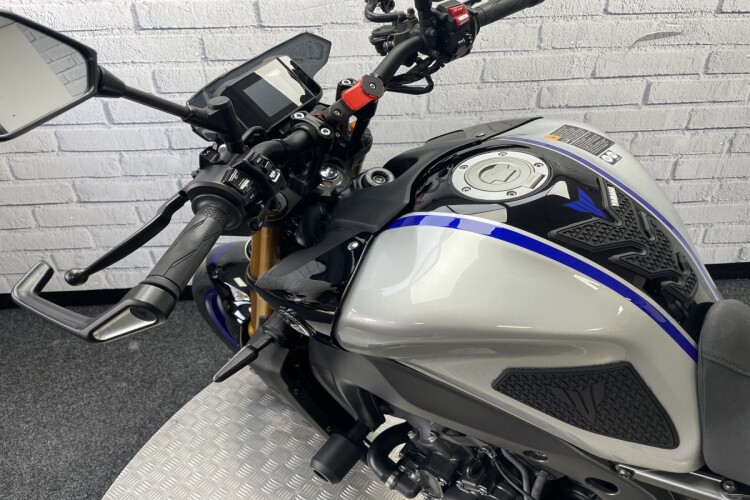 YAMAHA MT-09 SP
