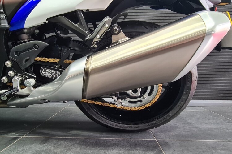 SUZUKI GSX1300R HAYABUSA