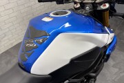 SUZUKI GSR750