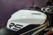 TRIUMPH SPEED TRIPLE 1050