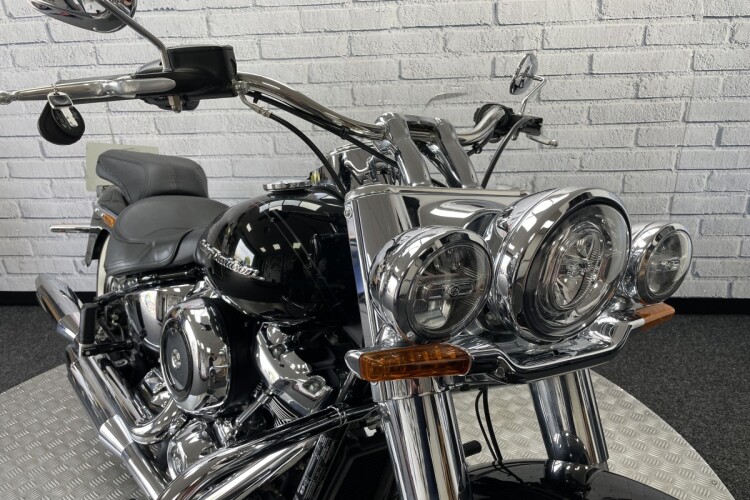 HARLEY-DAVIDSON SOFTAIL