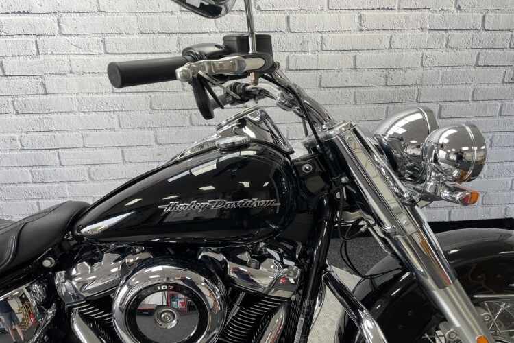 HARLEY-DAVIDSON SOFTAIL