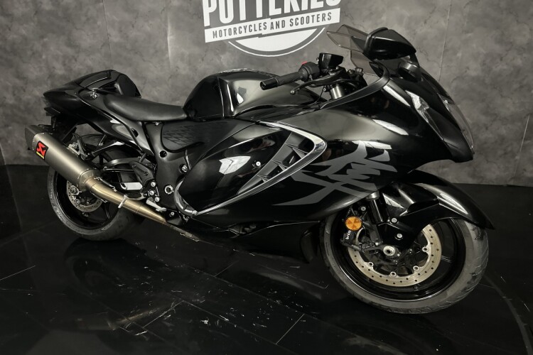 SUZUKI GSX1300R HAYABUSA