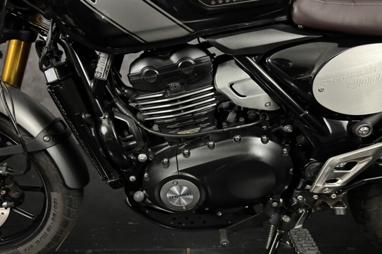 TRIUMPH SCRAMBLER 400 X