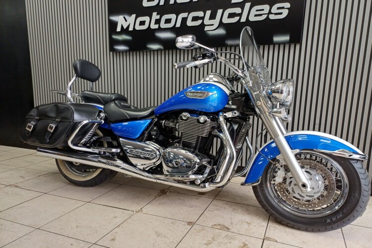 TRIUMPH THUNDERBIRD 1700