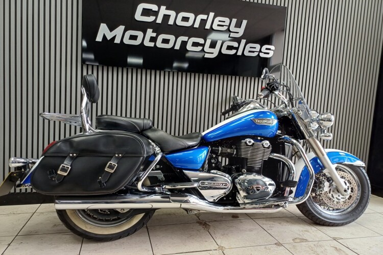 TRIUMPH THUNDERBIRD 1700