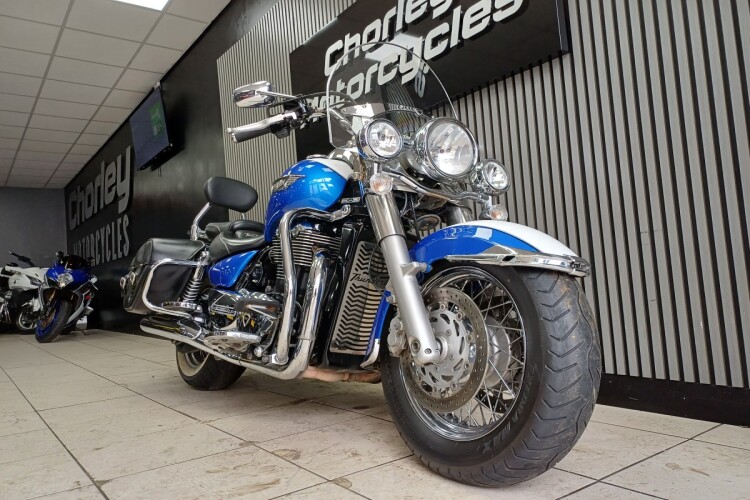 TRIUMPH THUNDERBIRD 1700