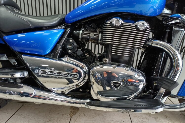 TRIUMPH THUNDERBIRD 1700