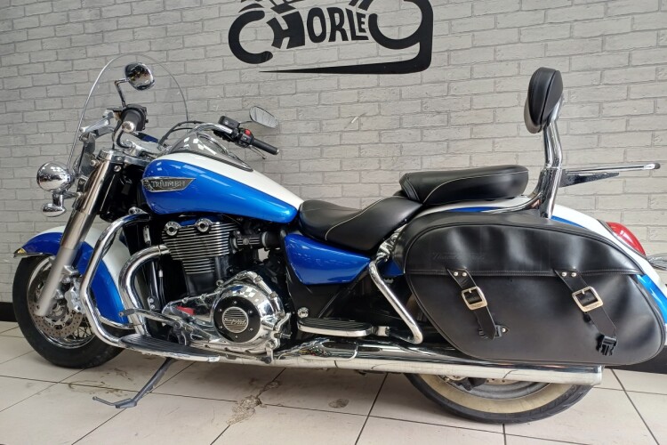 TRIUMPH THUNDERBIRD 1700