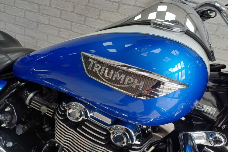TRIUMPH THUNDERBIRD 1700