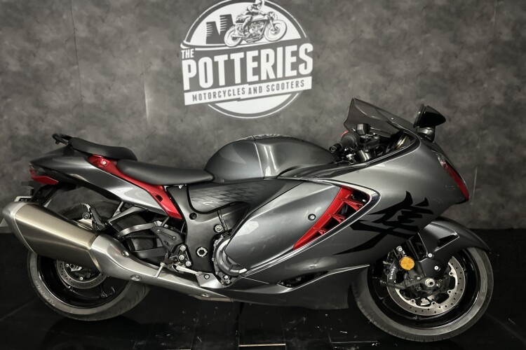 SUZUKI GSX1300R HAYABUSA