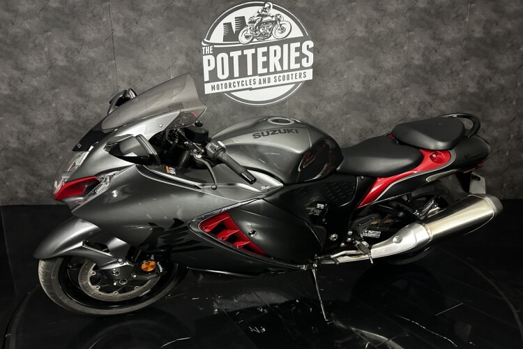 SUZUKI GSX1300R HAYABUSA