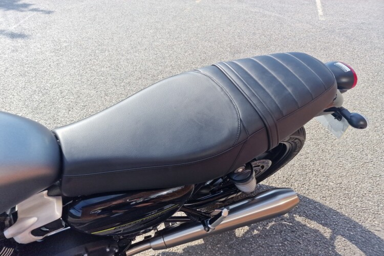 TRIUMPH SPEED TWIN 900