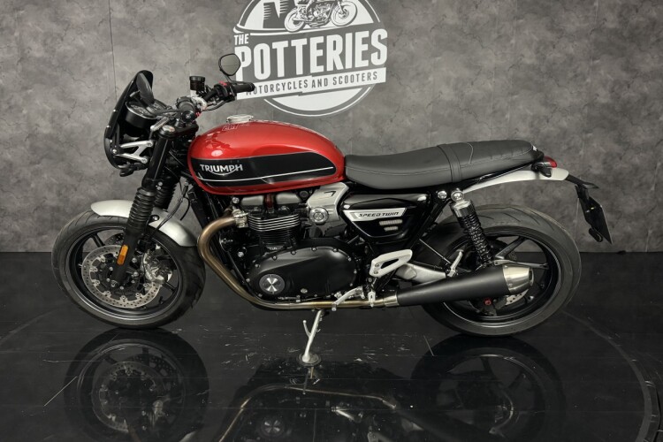 TRIUMPH SPEED TWIN 1200