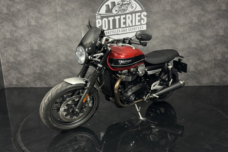 TRIUMPH SPEED TWIN 1200
