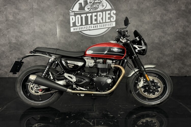 TRIUMPH SPEED TWIN 1200