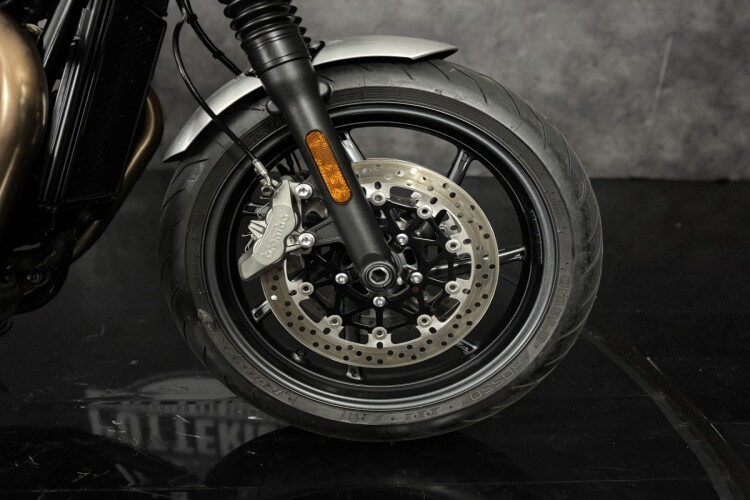 TRIUMPH SPEED TWIN 1200