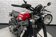 YAMAHA XSR900