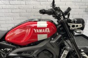 YAMAHA XSR900