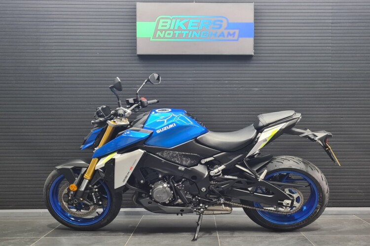 SUZUKI GSX-S1000