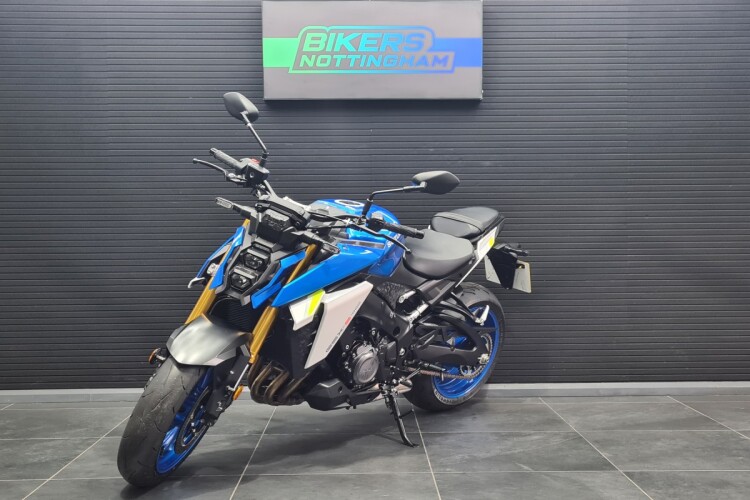 SUZUKI GSX-S1000