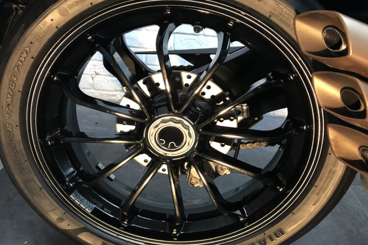 MV AGUSTA STRADALE 800