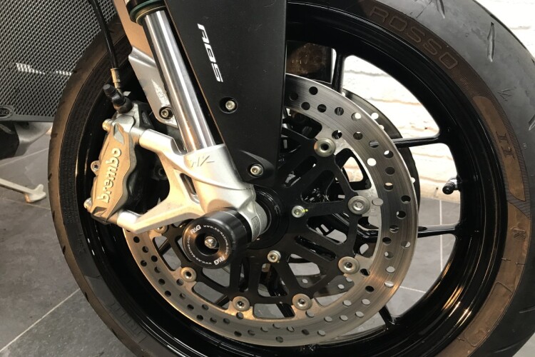 MV AGUSTA STRADALE 800