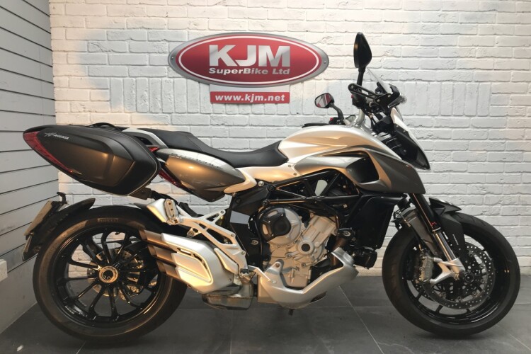 MV AGUSTA STRADALE 800