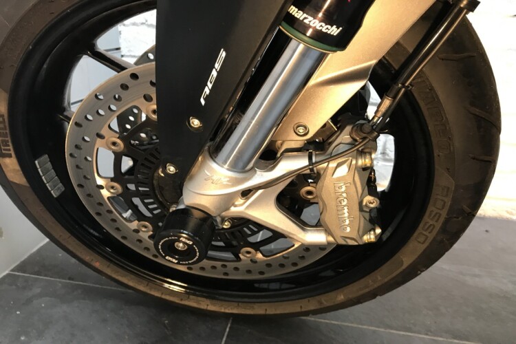 MV AGUSTA STRADALE 800