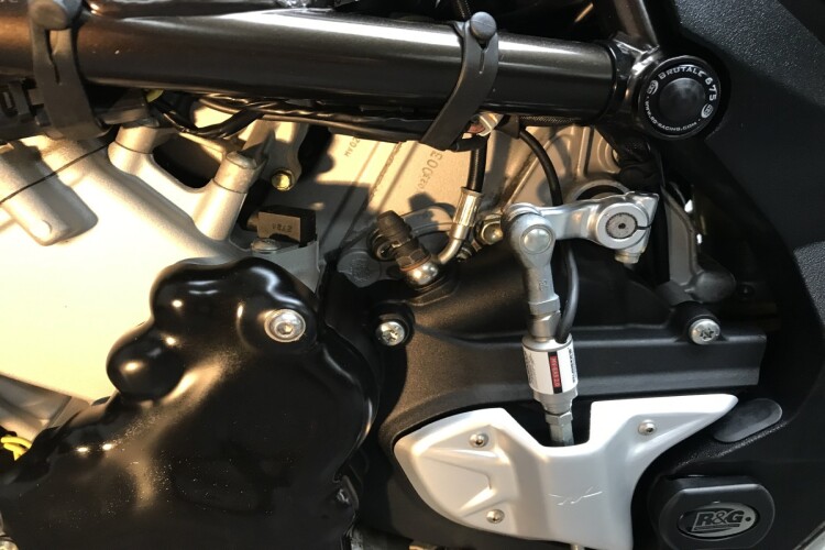 MV AGUSTA STRADALE 800