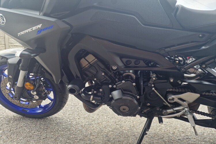 YAMAHA TRACER 900