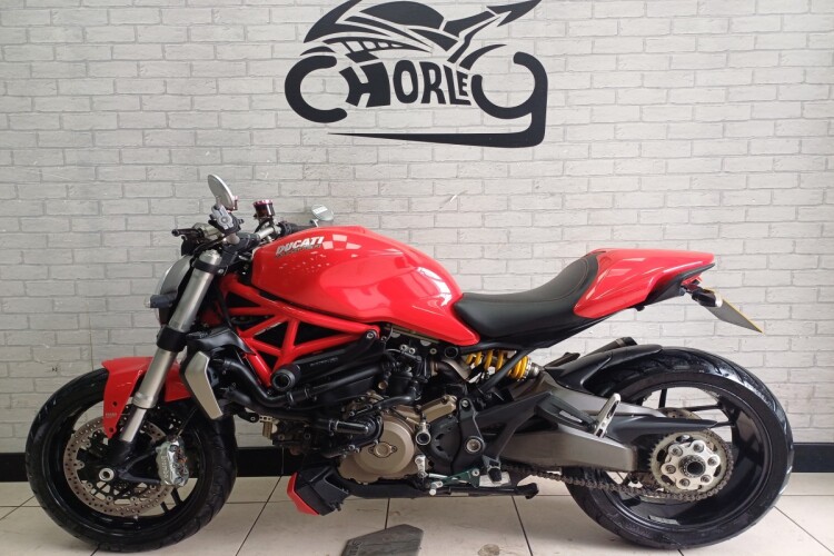 DUCATI MONSTER 1200