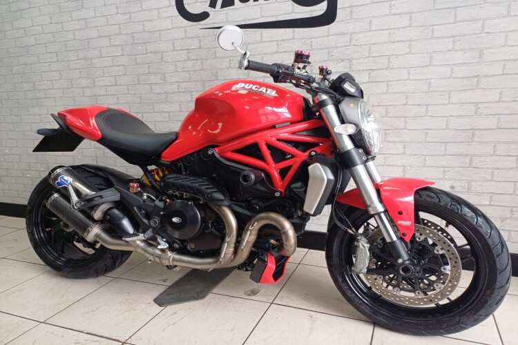 DUCATI MONSTER 1200