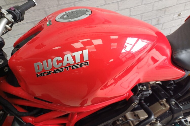 DUCATI MONSTER 1200