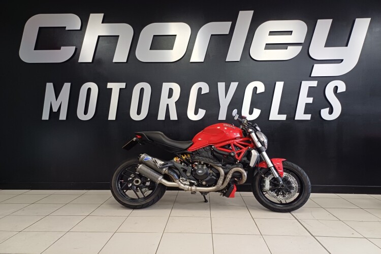 DUCATI MONSTER 1200